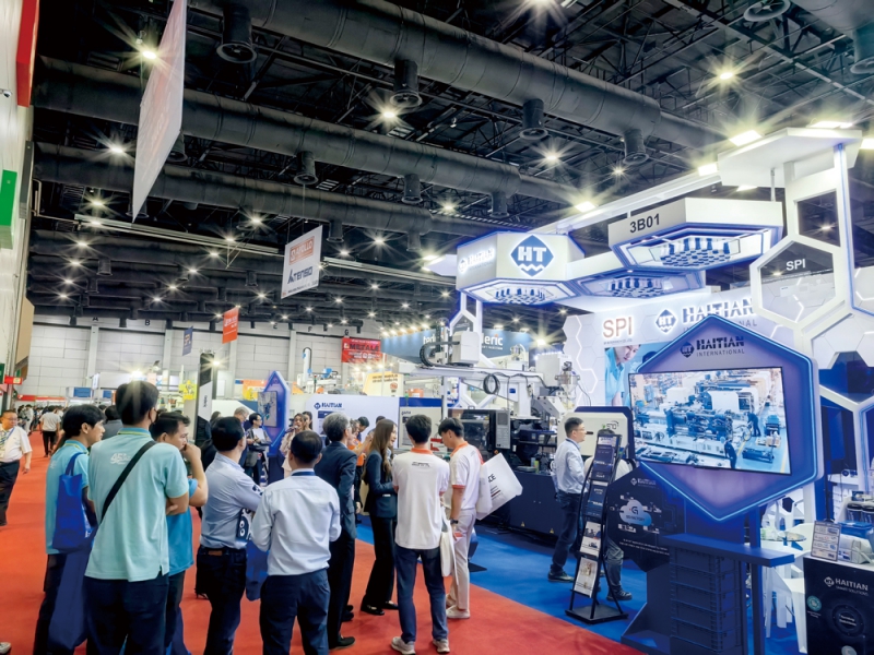 展會(huì)現(xiàn)場匯聚了來自全球300余家行業(yè)翹楚
